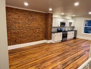 Building Photo - 708 Columbia Ave