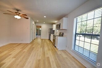 Building Photo - 4033 Gilbert Ave
