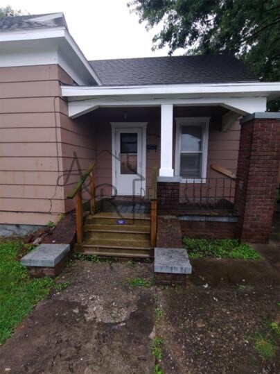 Foto principal - 711 N Elm St