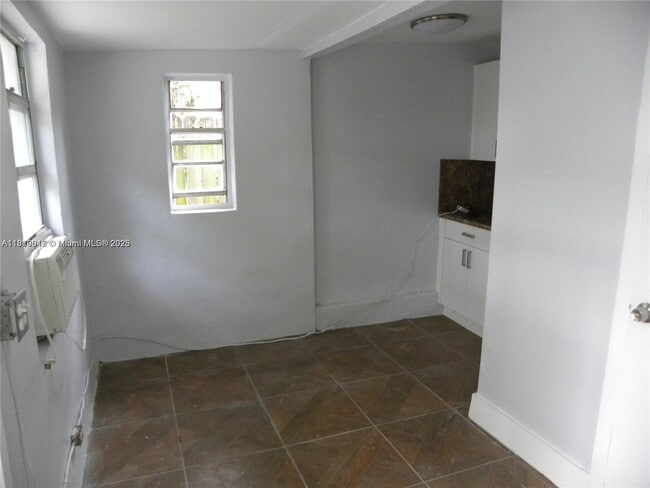 Foto del edificio - 214 NW 49th Ave