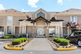 Building Photo - The Haven at Craigshire
