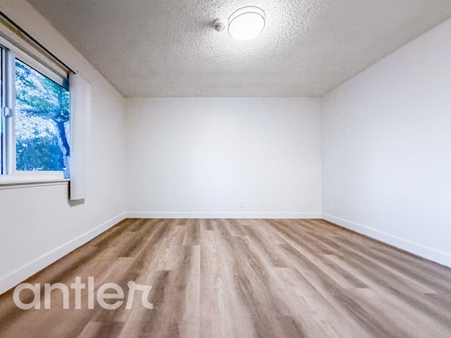 Foto del edificio - 4510 Pinafore St