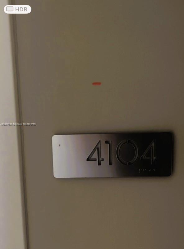 Building Photo - 700 NE 24th St