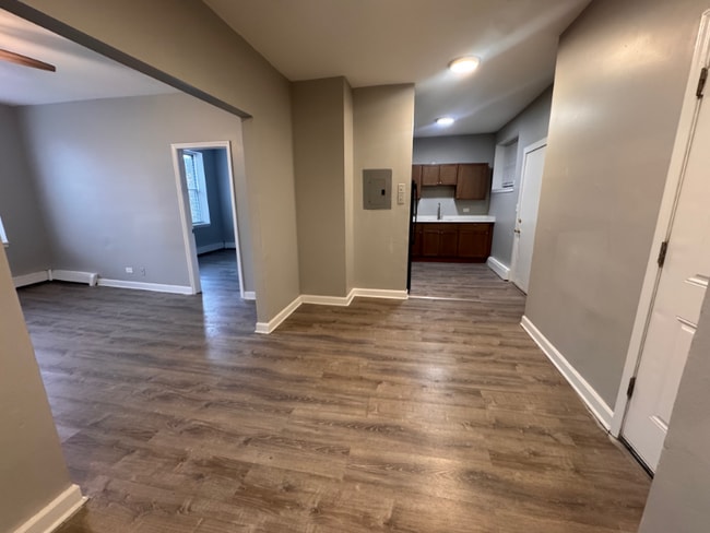 Building Photo - 5645-5657 W Washington Blvd