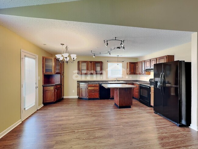 Foto del edificio - 9892 Cedarstone Ln
