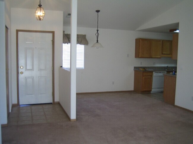 Building Photo - 4511 Saguaro Dr