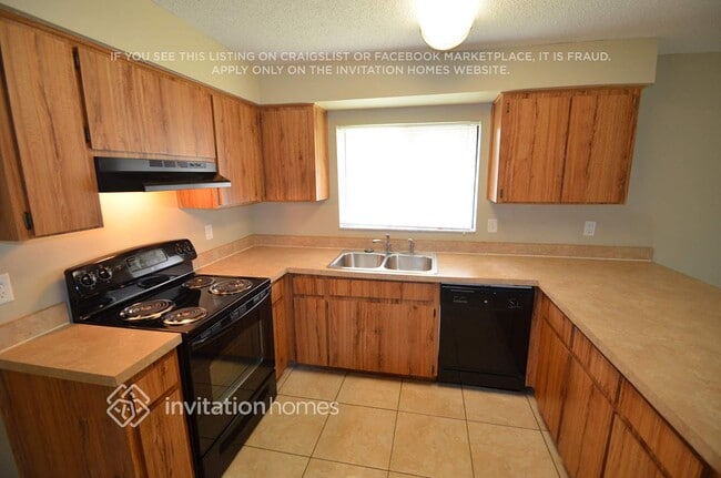 Foto del edificio - 5102 Garden Vale Ave