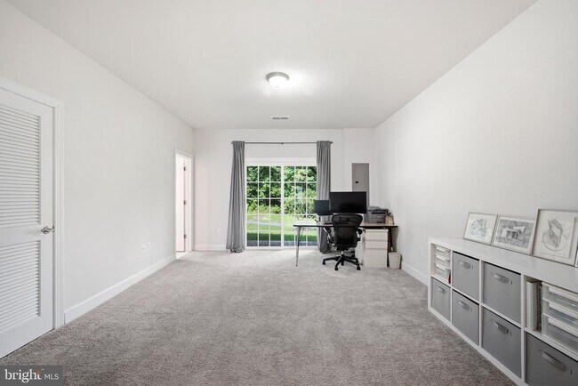 Building Photo - 6073 Camerons Ferry Dr