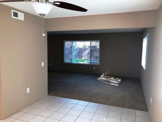 Foto del edificio - 969 Mission Dr