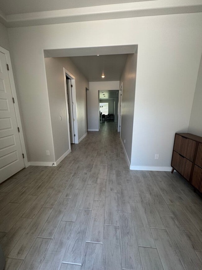 Building Photo - Gorgeous 4 bedroom plus office