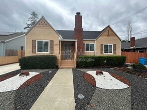 Building Photo - 143 Gleason Ave