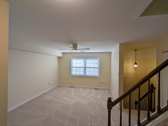 sala de estar - nivel principal - 3574 Lowlen Ct