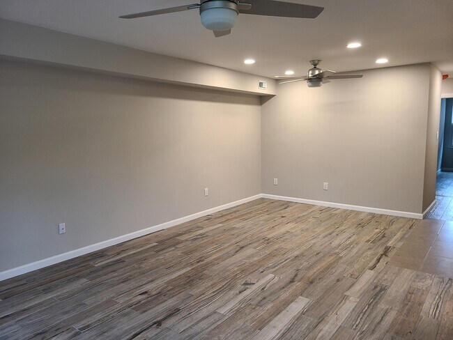 Living Room - 611 Roxborough Ave