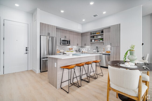 2BR, 2BA - 950SF - Kitchen - Caroline Rogers Ranch