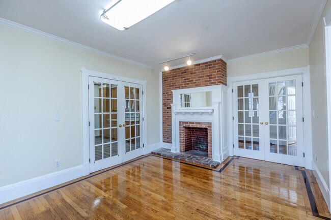 Foto del edificio - 482 E High St