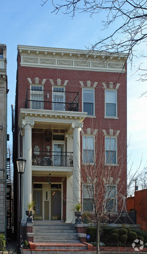 Building Photo - 2018 Monument Ave