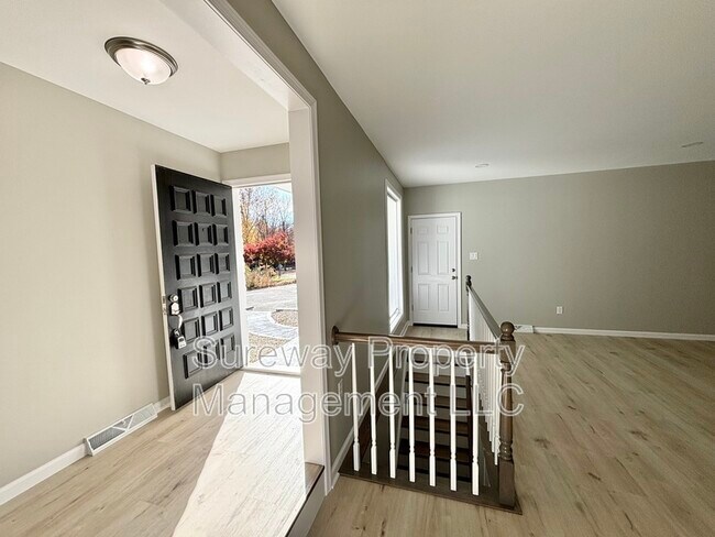 Foto del edificio - 605 Heather Ln