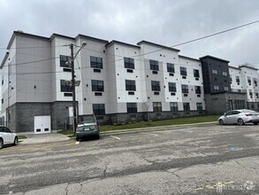 Building Photo - 100 Jackson Ave