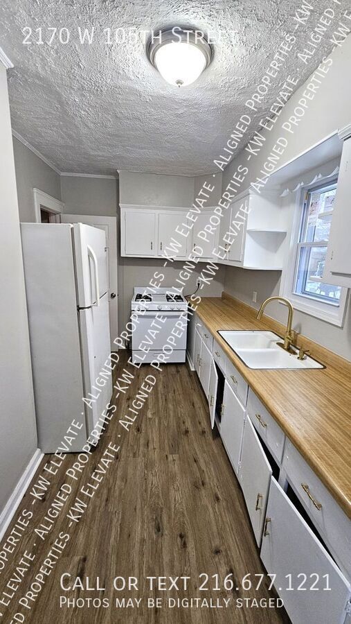 Foto del edificio - 2170 W 105th St