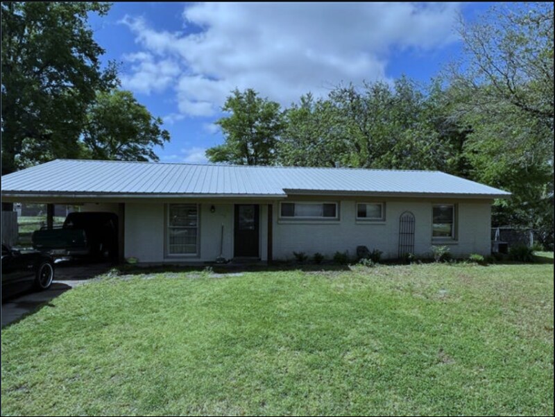 111 Thomas St, Cleveland, MS 38732 House for Rent in Cleveland, MS