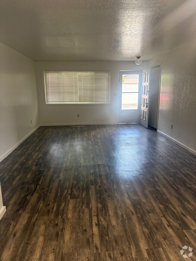 Building Photo - 3047 N Linda Vista Ln