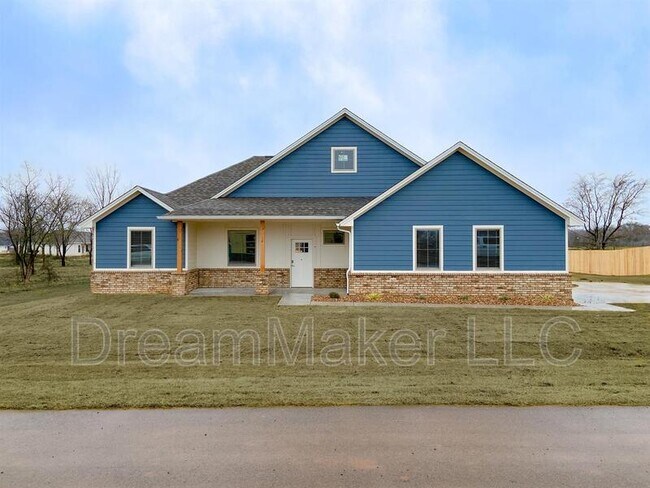 Building Photo - 992 Flowers Dr
