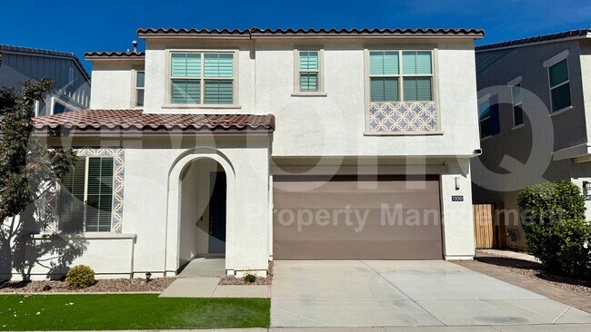 Building Photo - 1350 W Javelina Dr