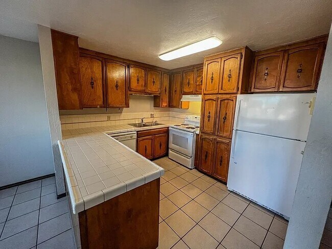Foto del edificio - Beautiful 3 Bed /1.5 Bath Townhouse in Albany