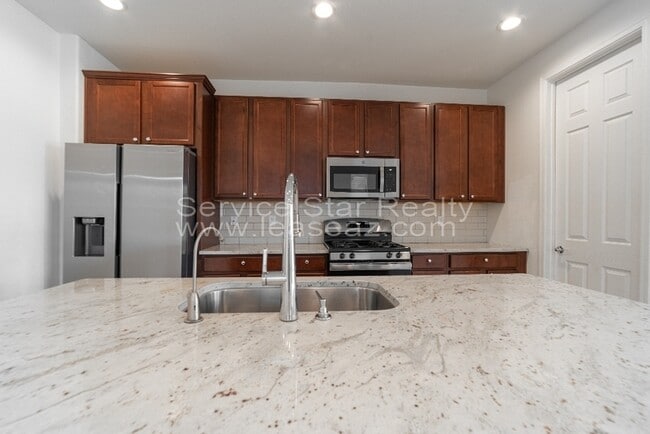Building Photo - 33284 N 134th Ave