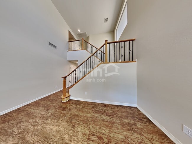 Foto del edificio - 2542 W Cordia Ln