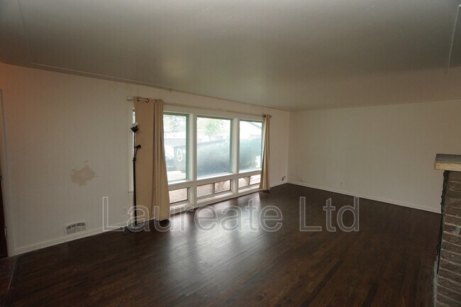 Foto del edificio - 2260 Jamaica St
