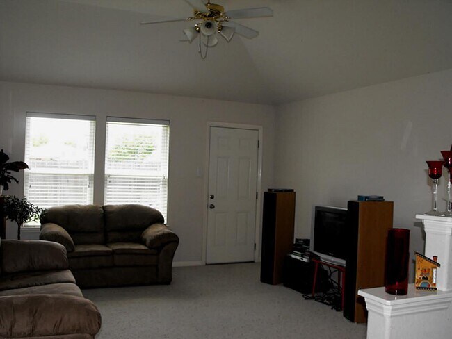 Foto del edificio - 9726 Orchid Breeze Ln