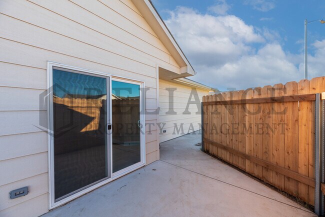 Building Photo - 6834 White Pine