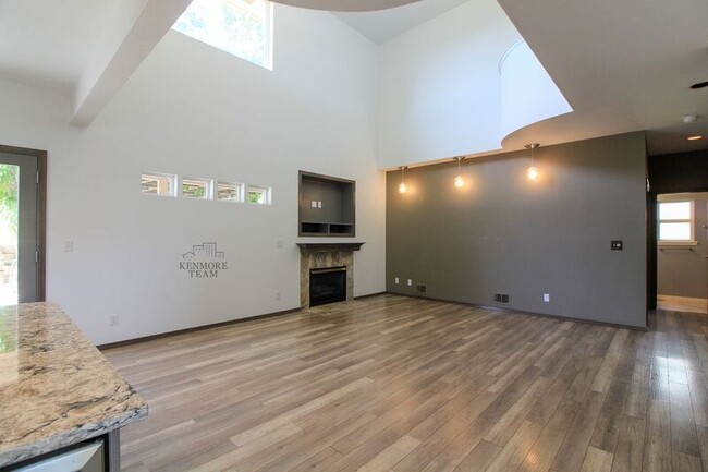 Building Photo - 107 Meleina Ct