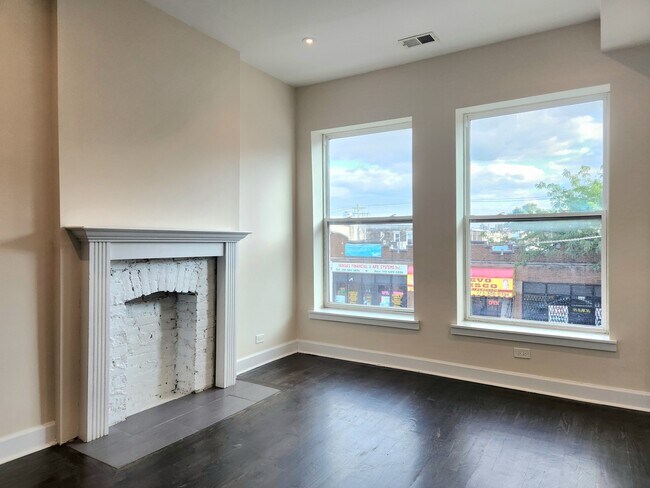Foto del edificio - 4012 W Armitage Ave