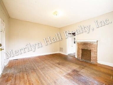 Building Photo - Close to the Riverwalk Downtown!