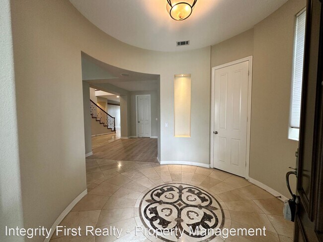 Building Photo - 5 br, 4.5 bath House - 1026 Red Granite Rd.