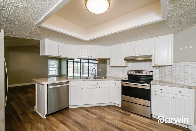 Building Photo - 1601 LOGHILL PL, BRANDON, FL 33510