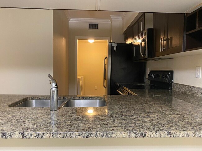 Foto del edificio - 6510 Emerald Dunes Dr