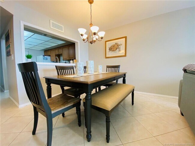 Foto del edificio - 9400 S Ocean Dr
