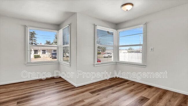 Building Photo - 77 S California Ave