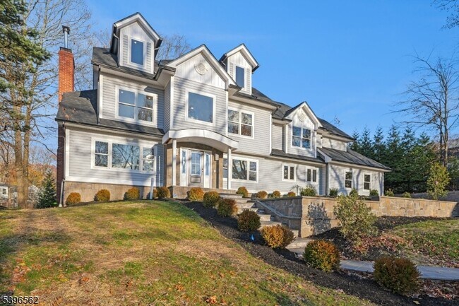 Foto del edificio - 215 Summit Ave