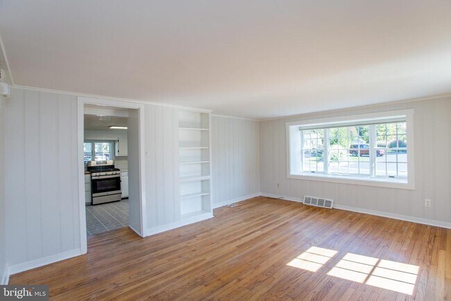 Foto del edificio - 766 Sergeantsville Rd