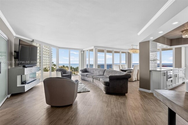 Foto del edificio - 16711 Collins Ave