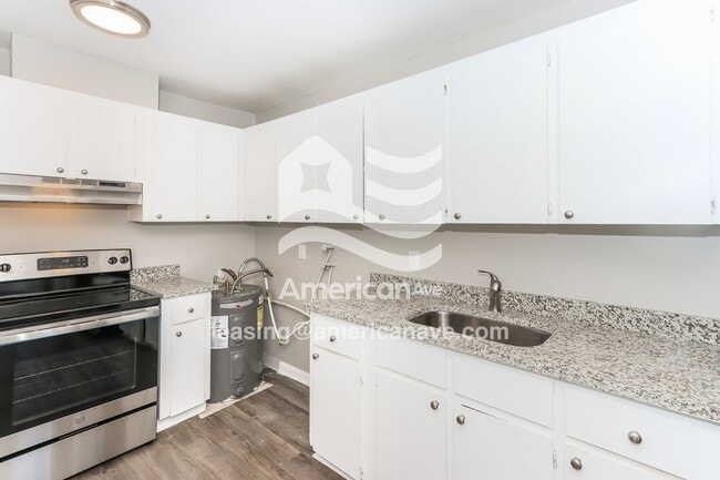 Building Photo - 245 Ward St