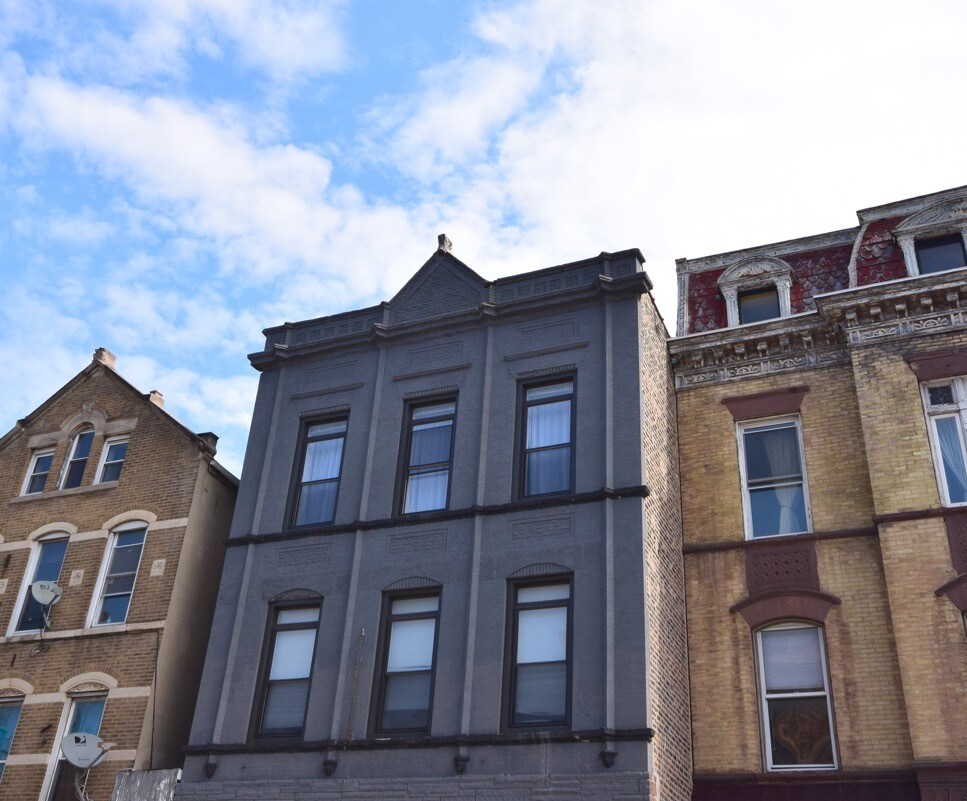 Primary Photo - 1813 S Ashland Ave