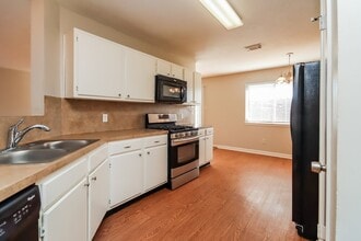 Building Photo - 16115 Purpleridge Ct
