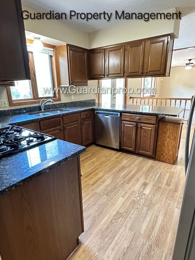 Primary Photo - Rosemount Single Family Home, Corner lot, ...