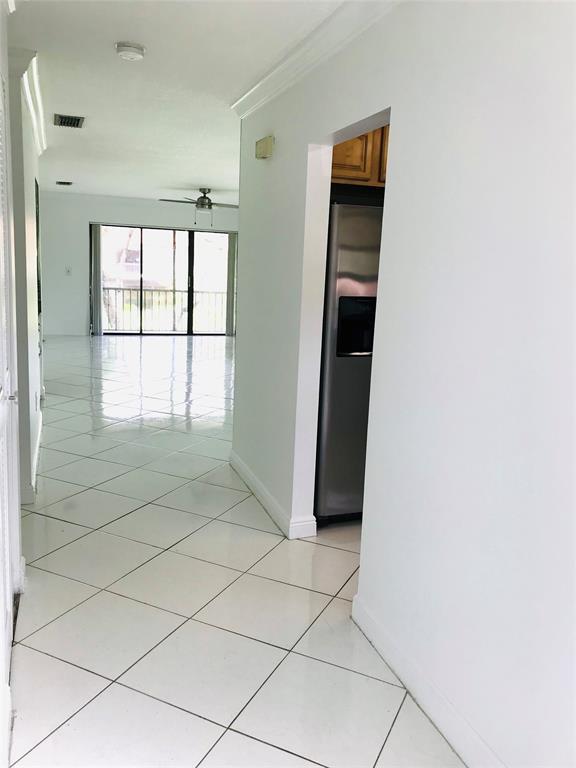 Foto del edificio - 21955 Cypress Dr