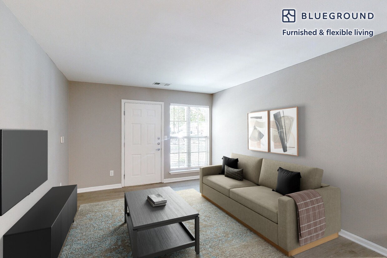 Photo - 100 Court N Dr (Melville, NY)